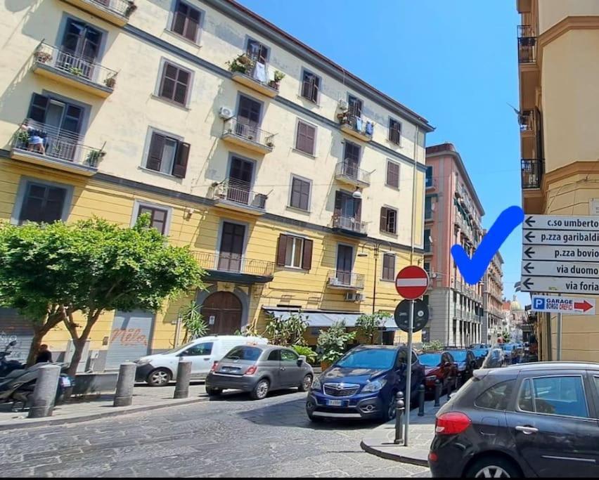 Napolistayin Flat In *