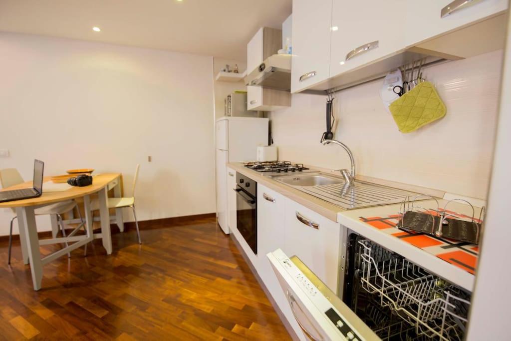 Napolistayin Flat In Apartment